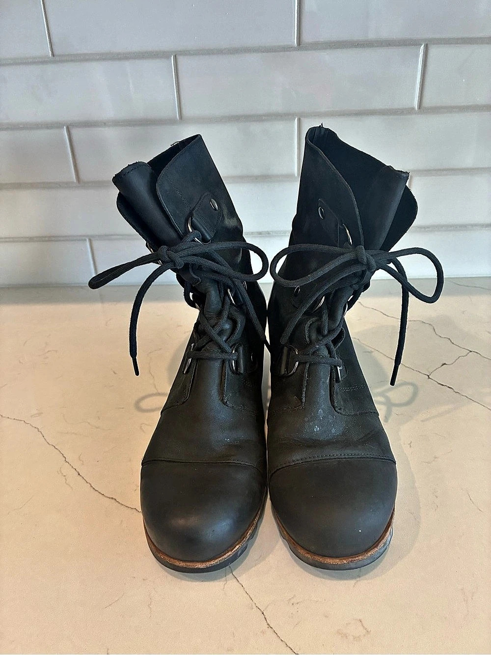 Sorel Joan of Arctic Wedge II Leather Wedge Combat Boots US 12